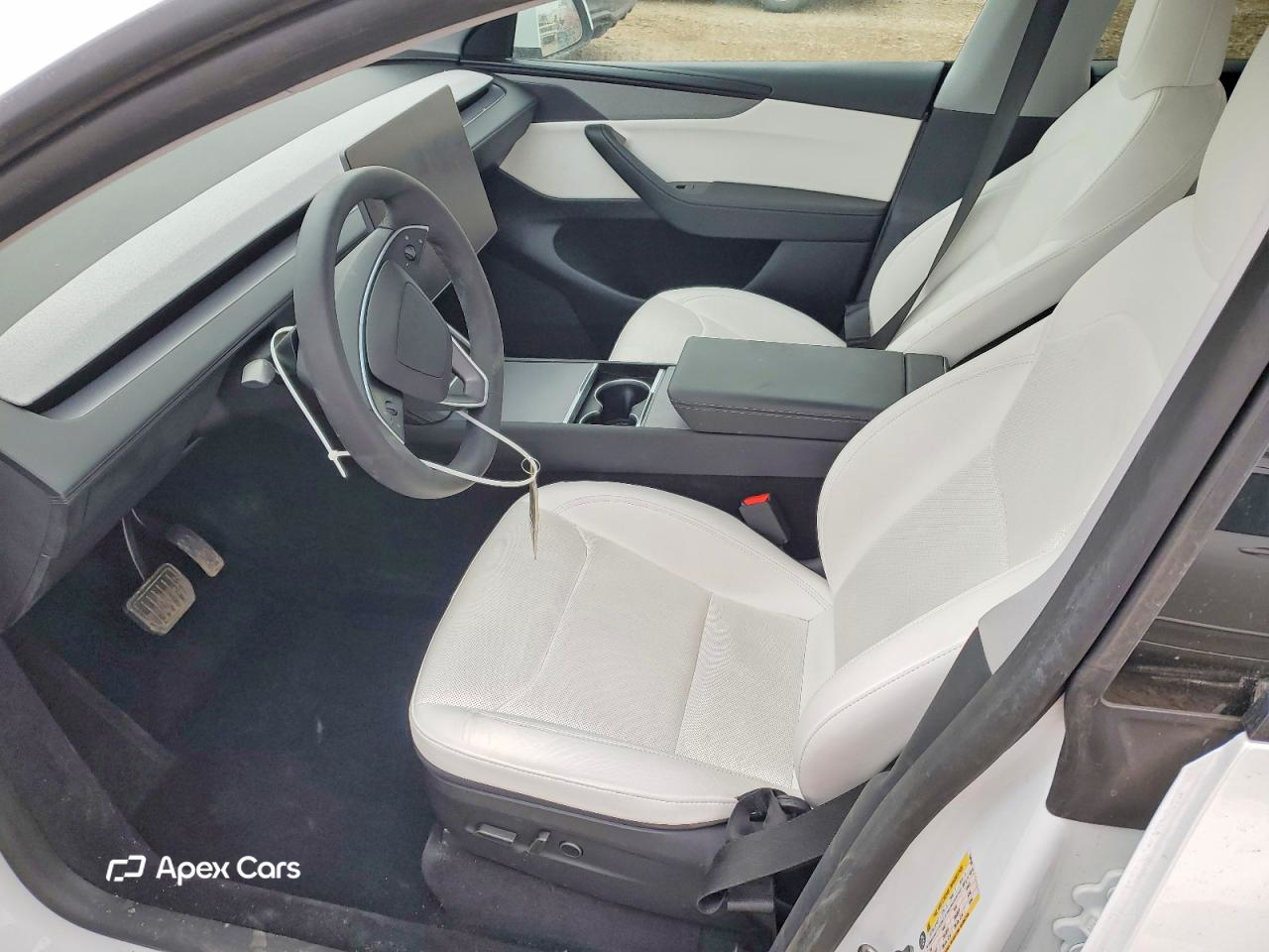 Tesla Model Y 2026