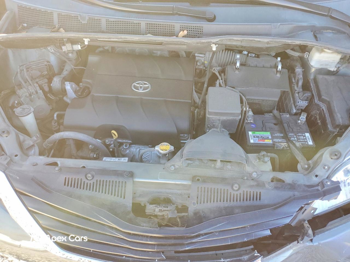Toyota Sienna 2014