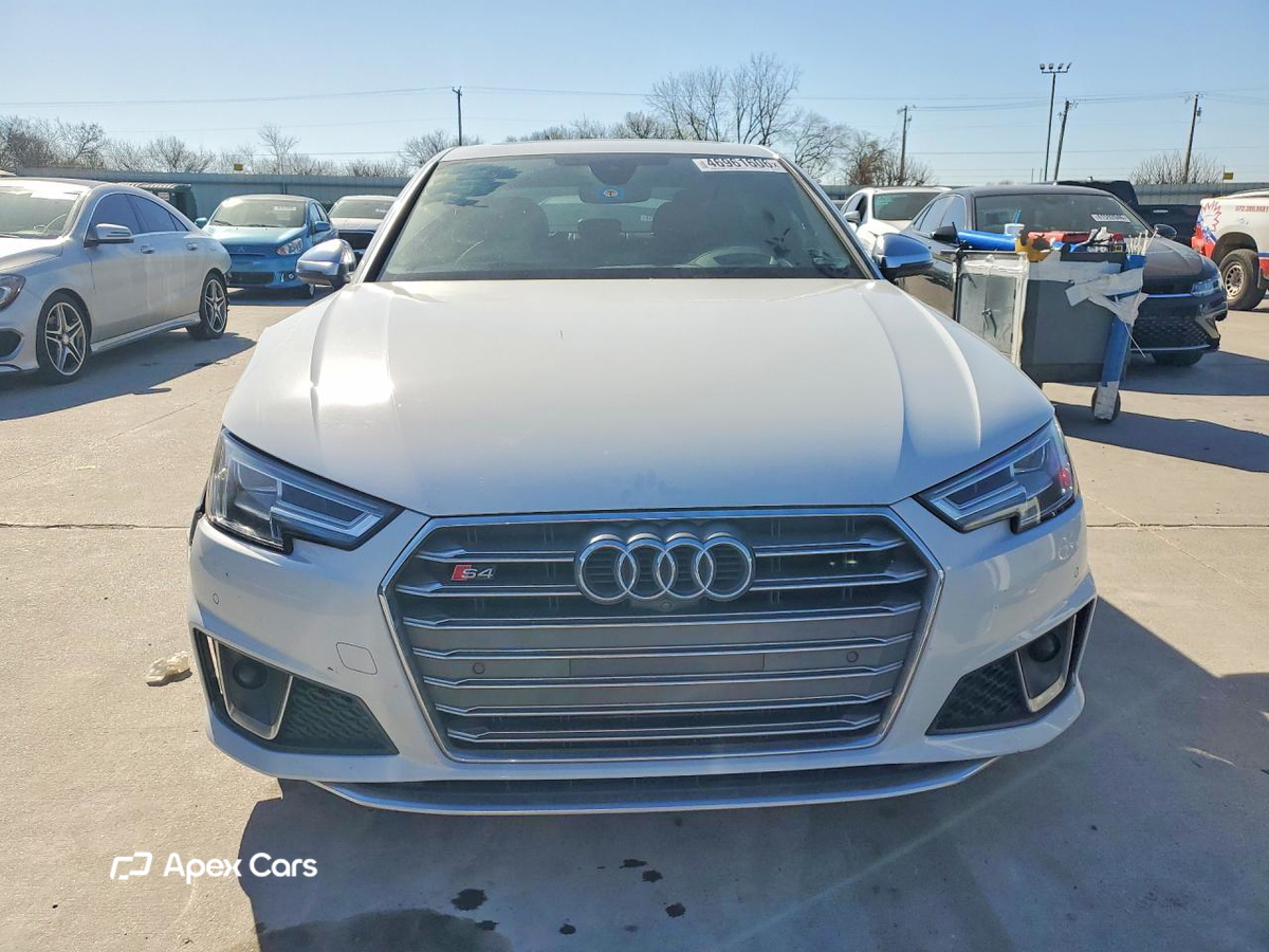Audi RS4 2019