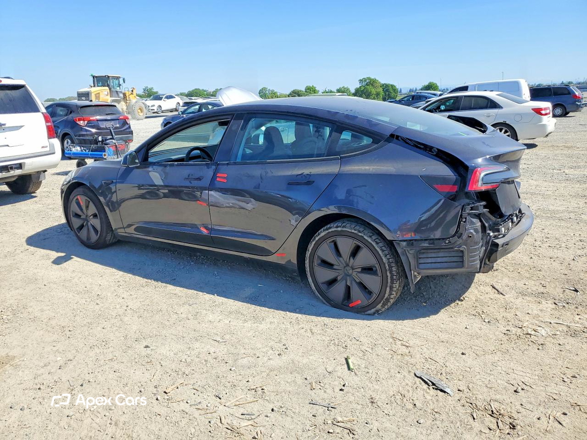 Tesla Model 3 2024