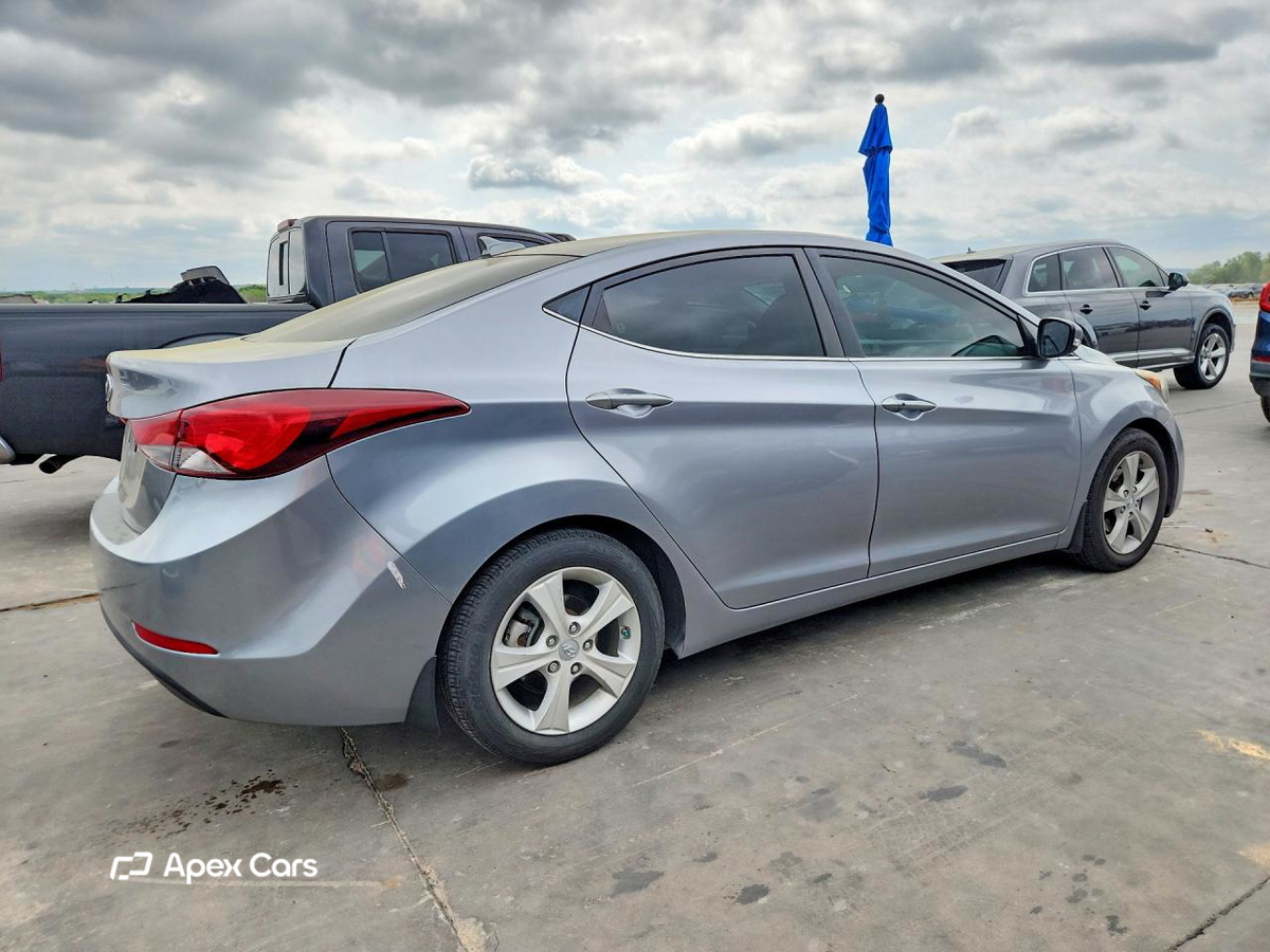 Hyundai Elantra 2016
