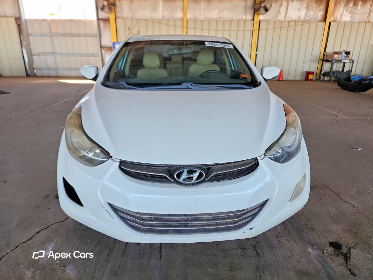 Hyundai Elantra 2012