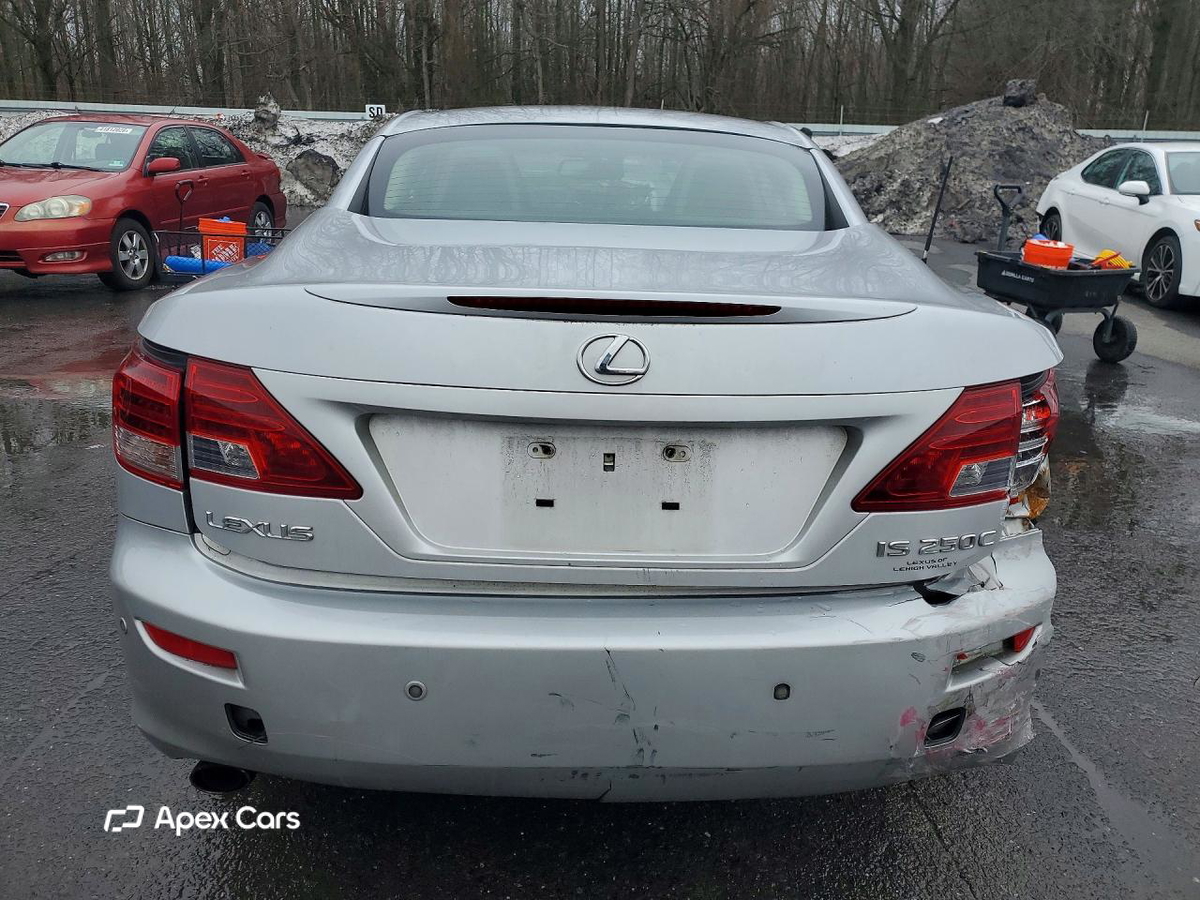 Lexus IS 2010
