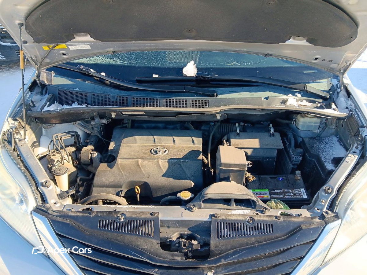 Toyota Sienna 2012