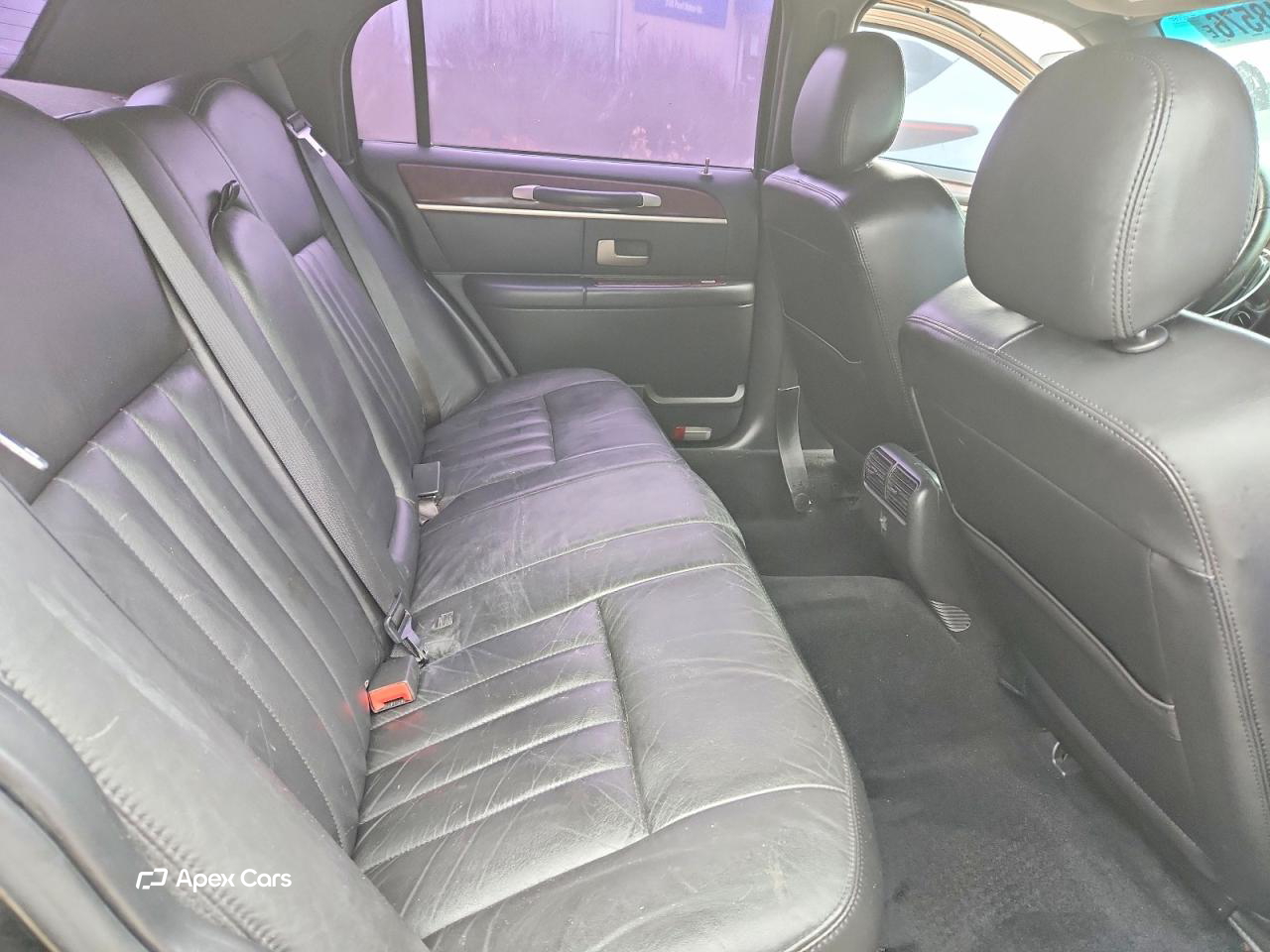 Lincoln Town Car 2007