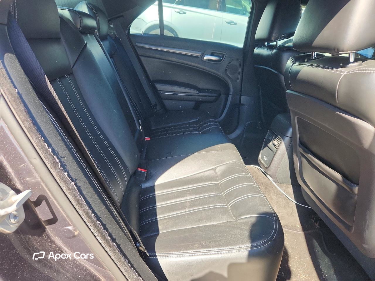 Chrysler 300 2016