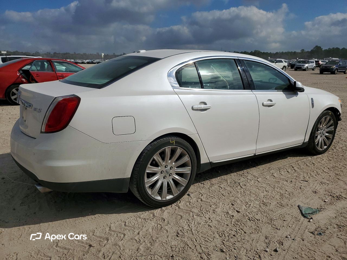 Lincoln MKS 2011