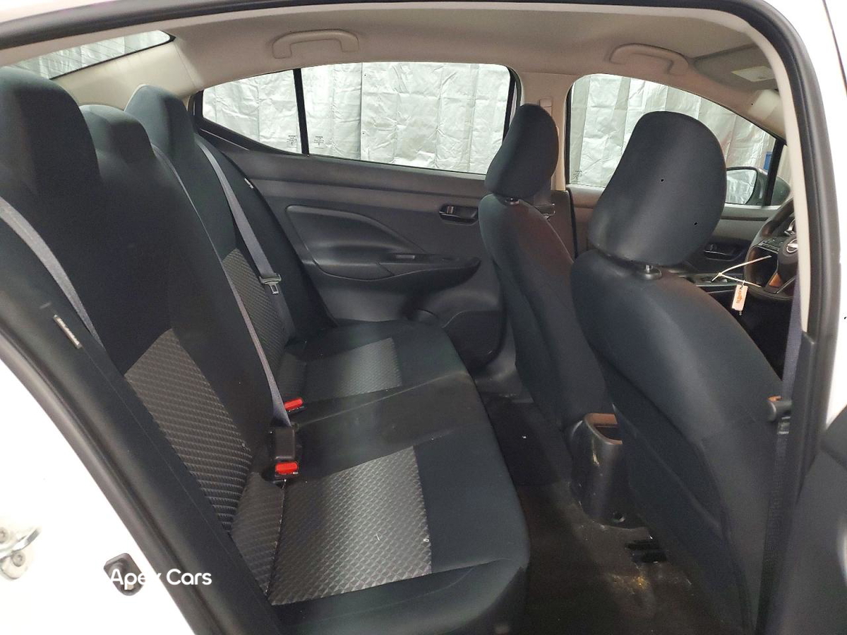 Nissan Versa 2023