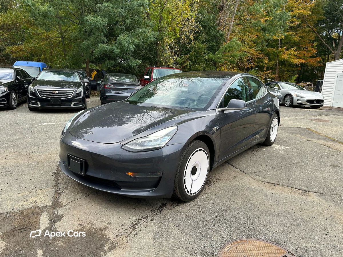 Tesla Model 3 2018