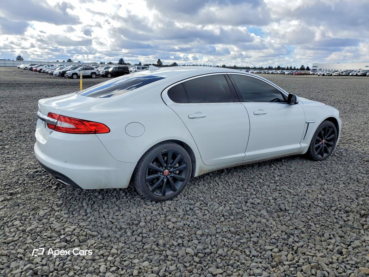 Jaguar XF 2014