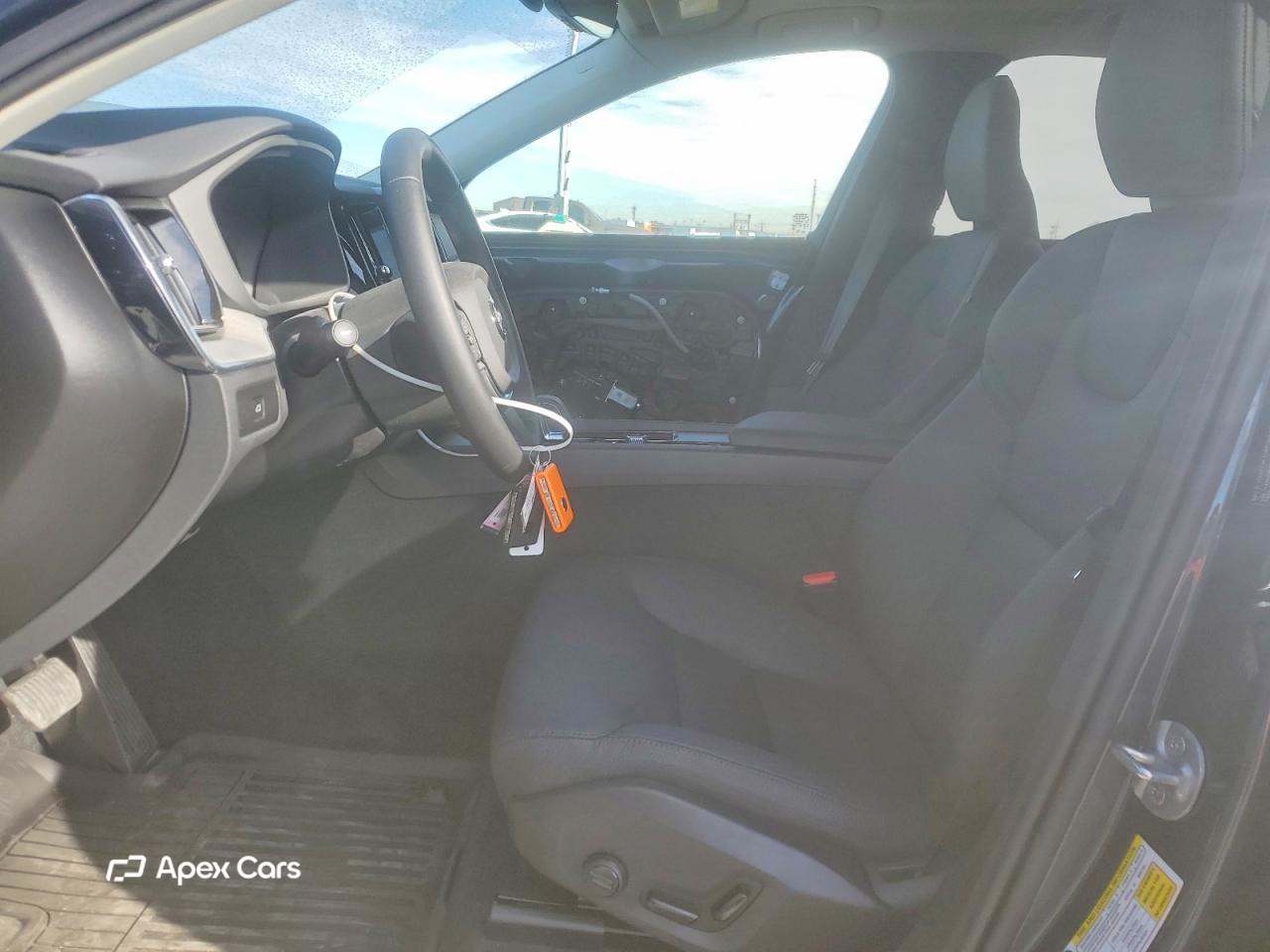 Volvo XC60 2025