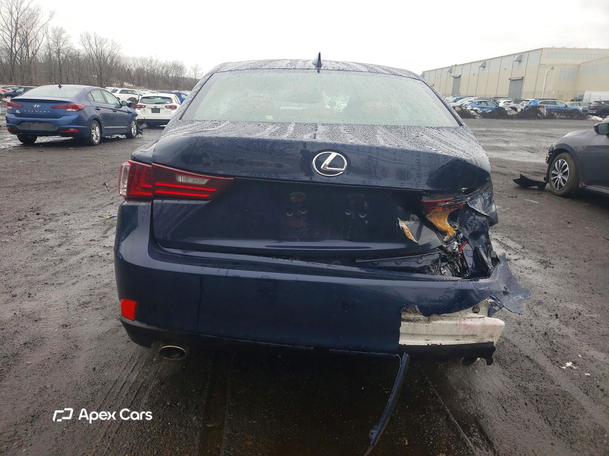 Lexus IS 2014