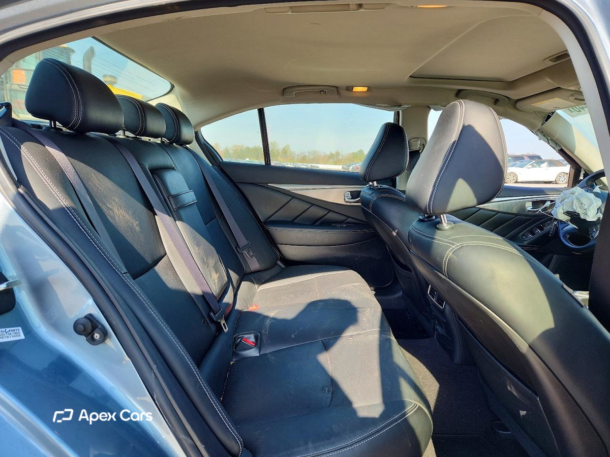 Infiniti Q50 2015