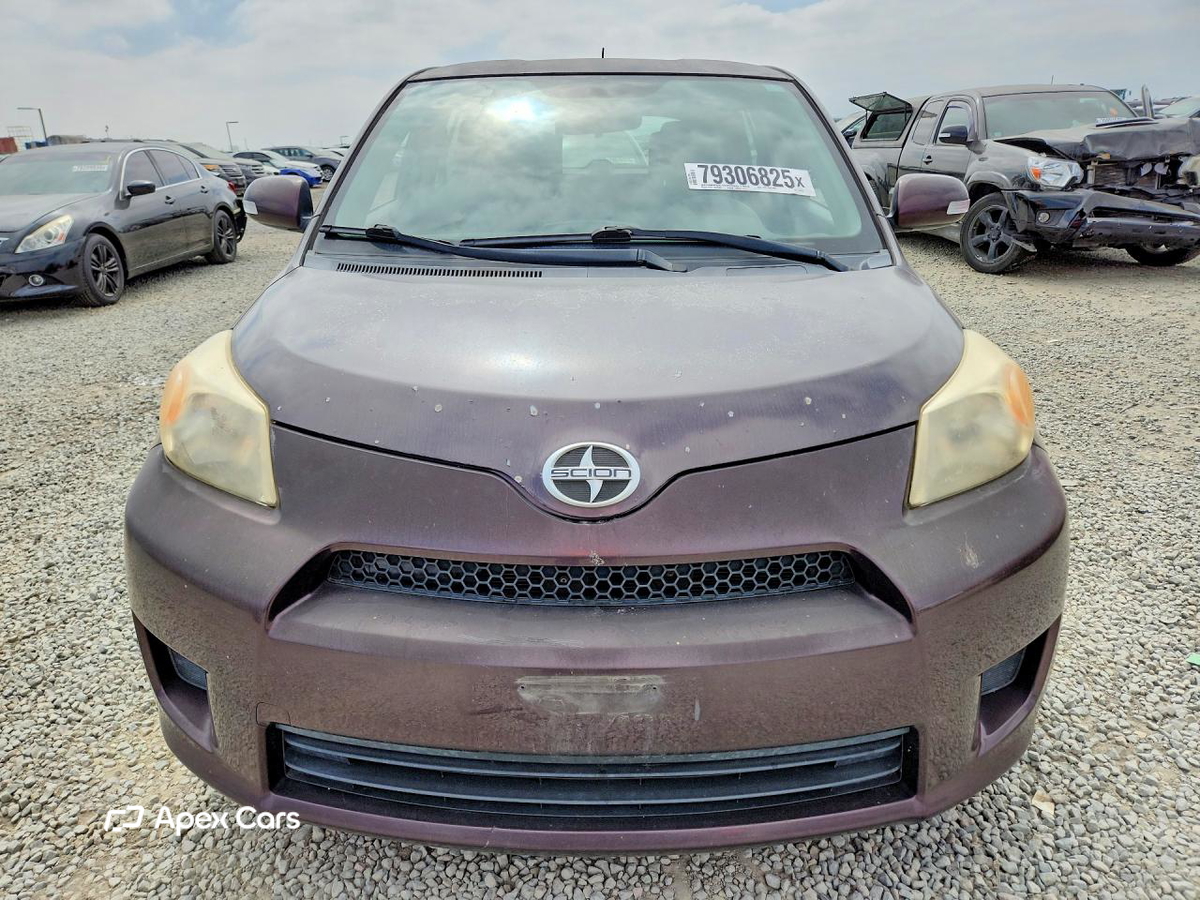 Scion xD 2011