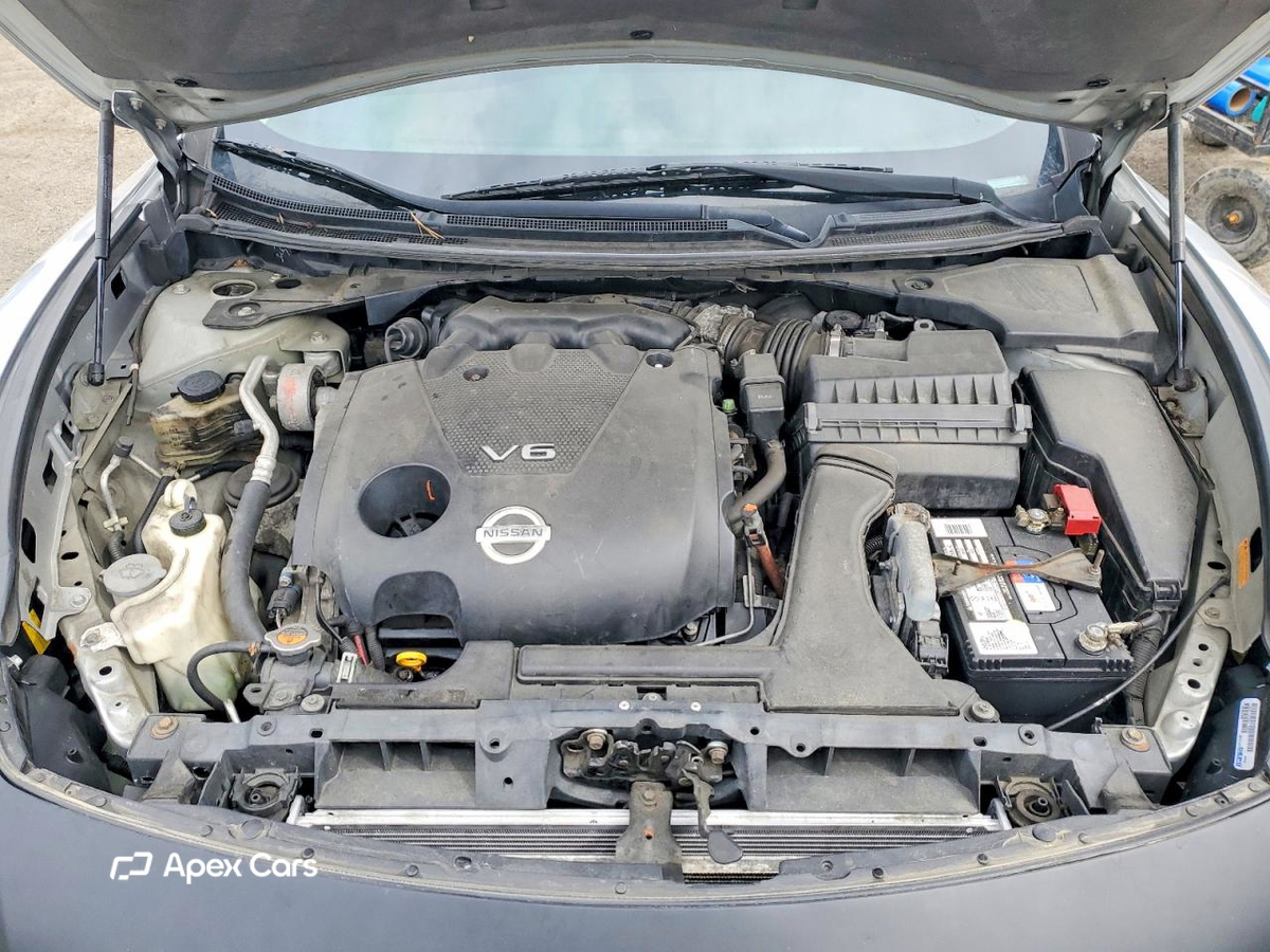 Nissan Maxima 2010