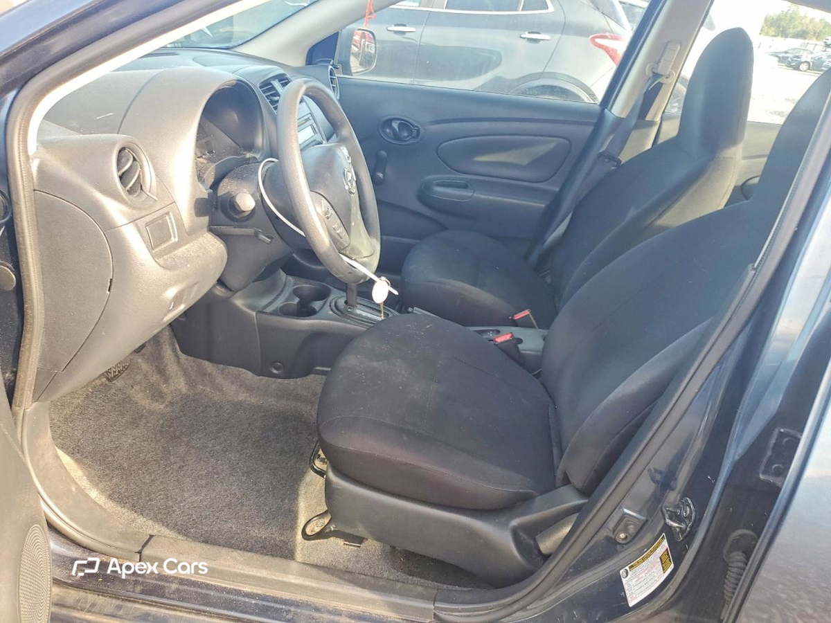 Nissan Versa 2015