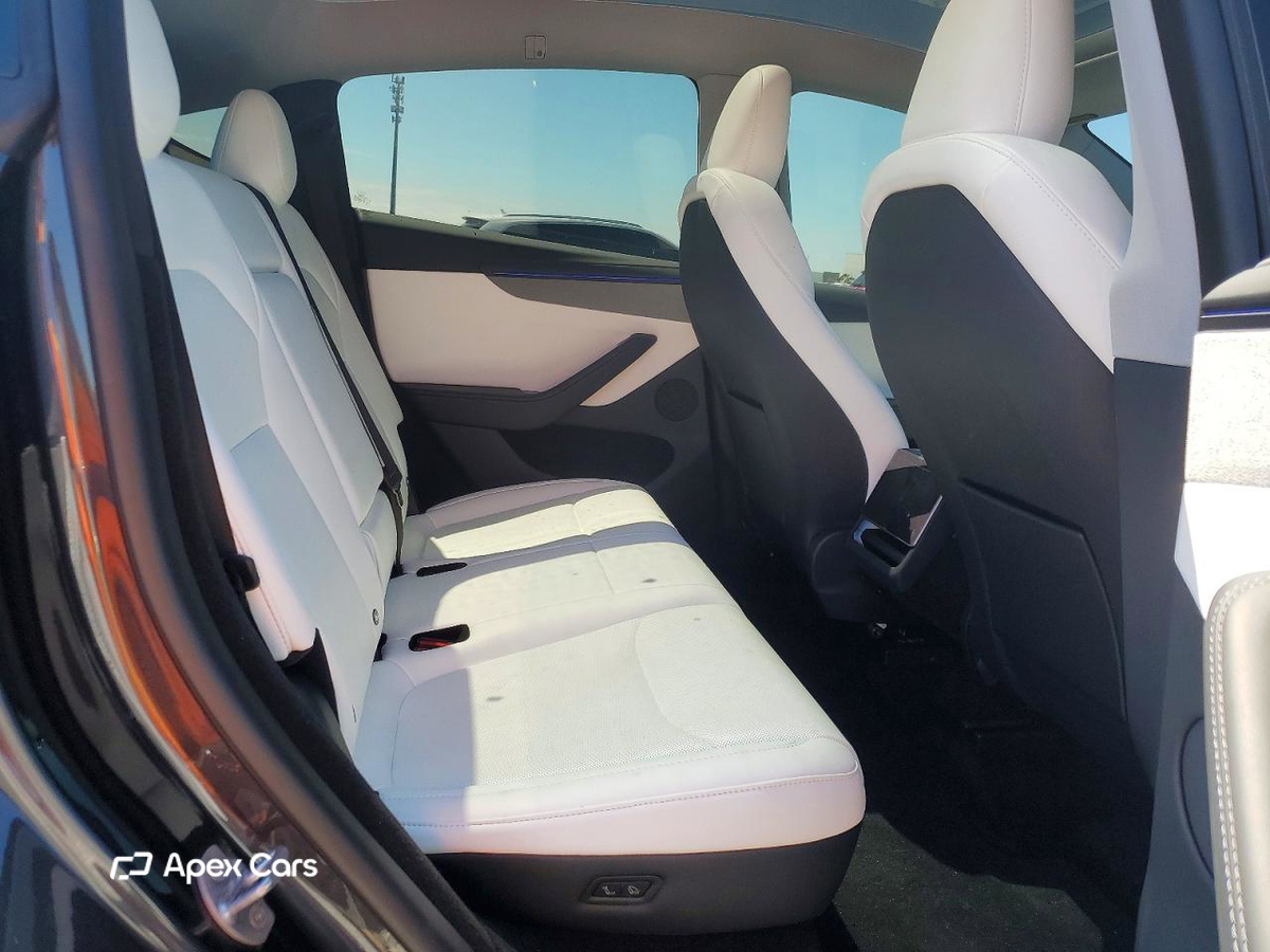 Tesla Model Y 2026