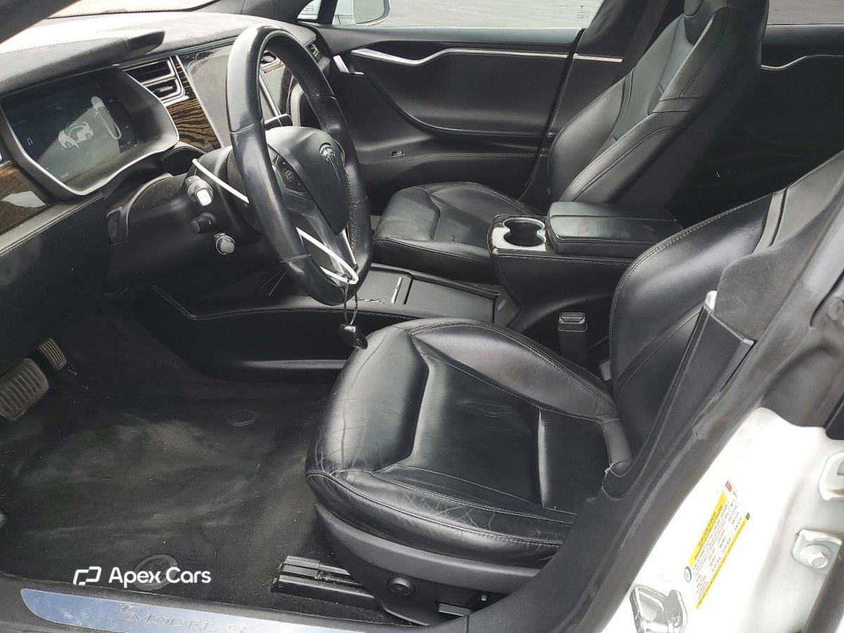 Tesla Model S 2016
