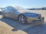 Tesla Model S 2015