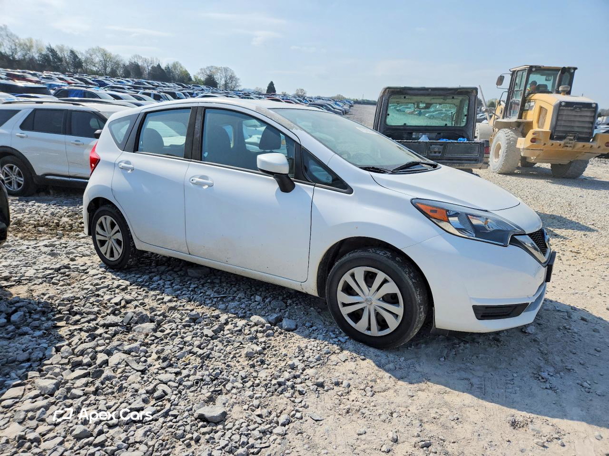 Nissan Versa 2018