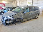 Chrysler Pacifica 2022