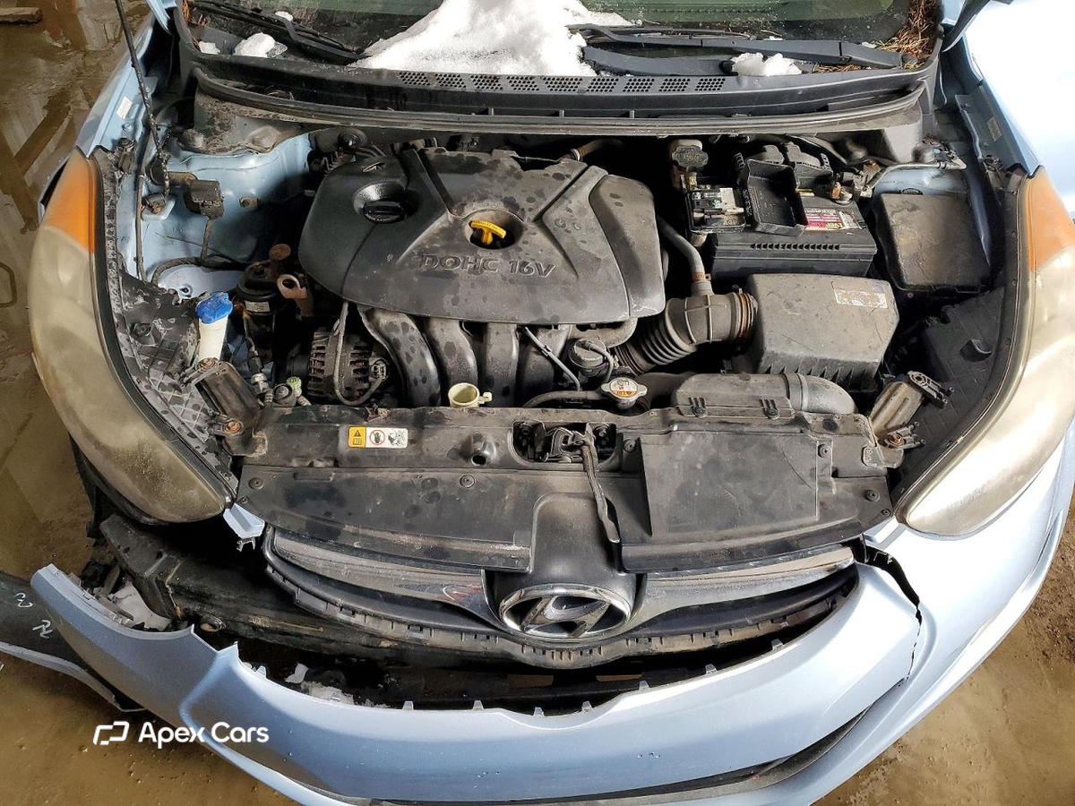 Hyundai Elantra 2012