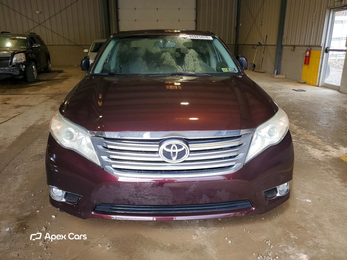 Toyota Avalon 2012