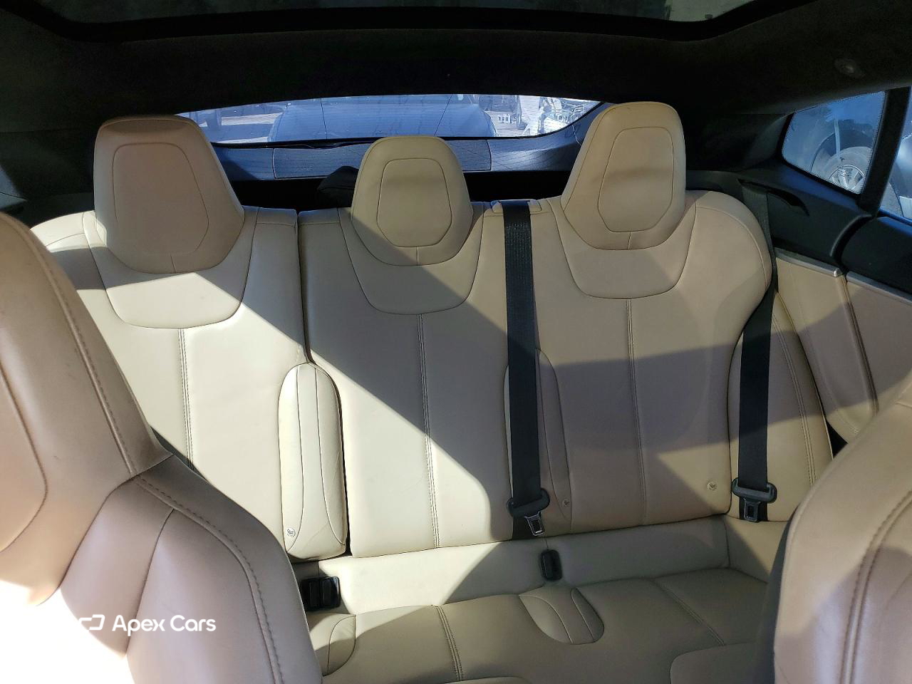 Tesla Model S 2015