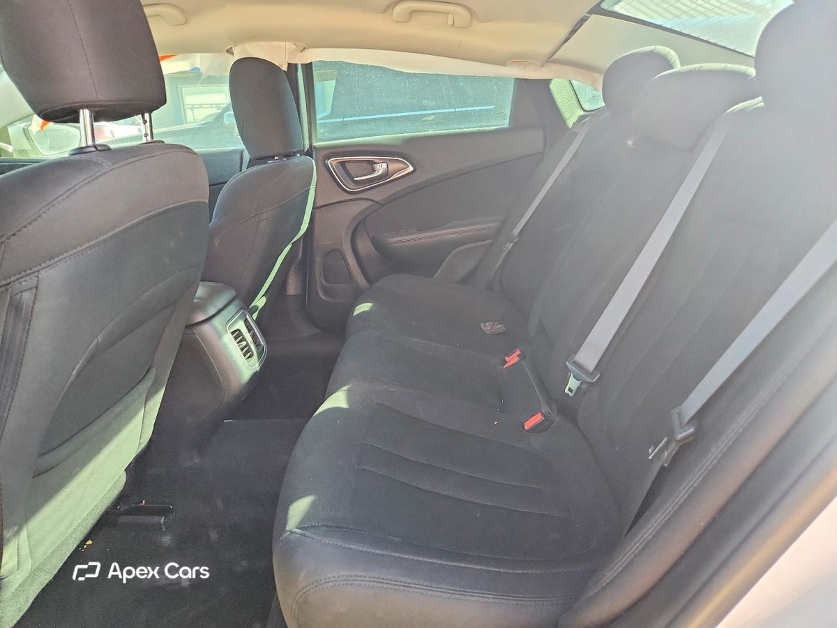 Chrysler 200 2015