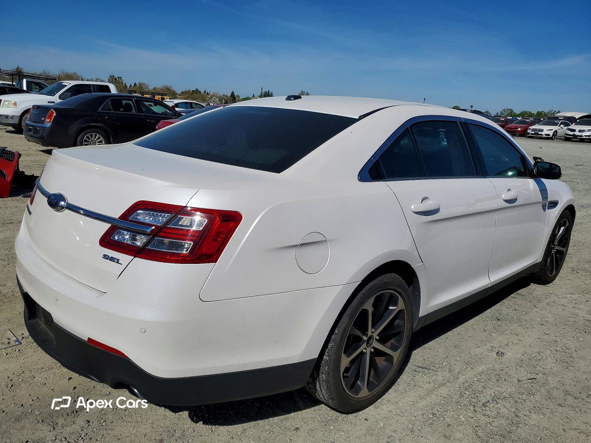 Ford Taurus 2016