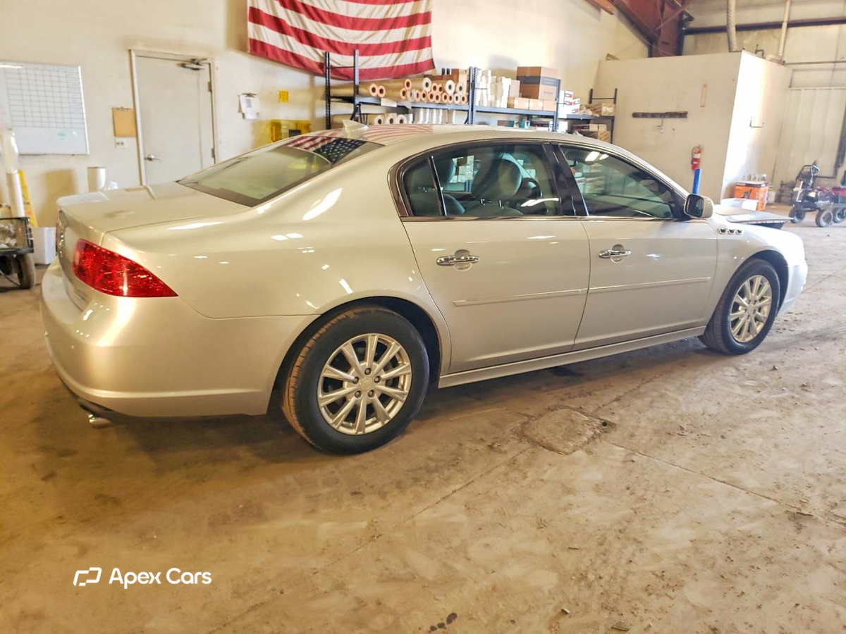 Buick Lucerne 2011