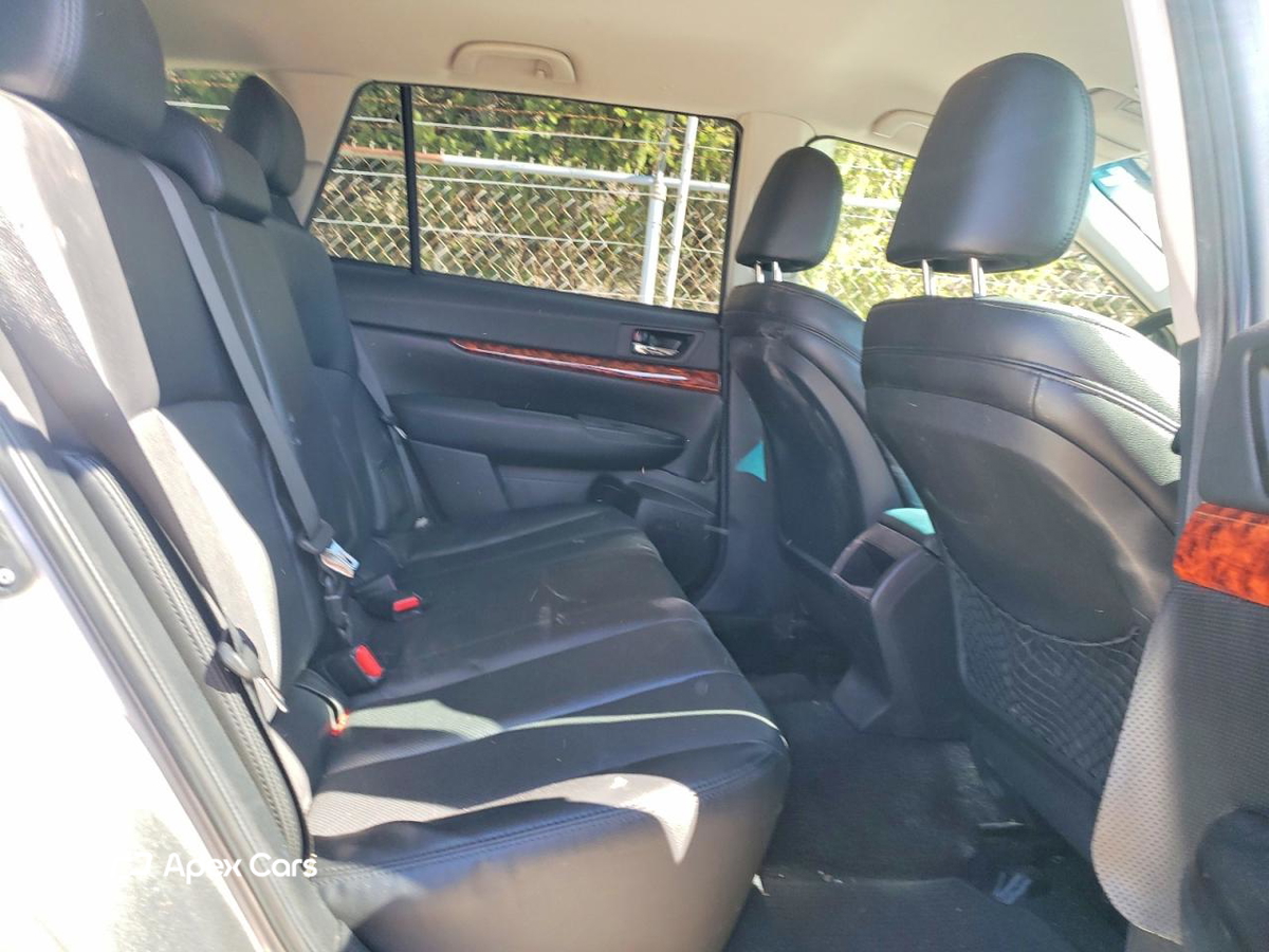 Subaru Outback 2011