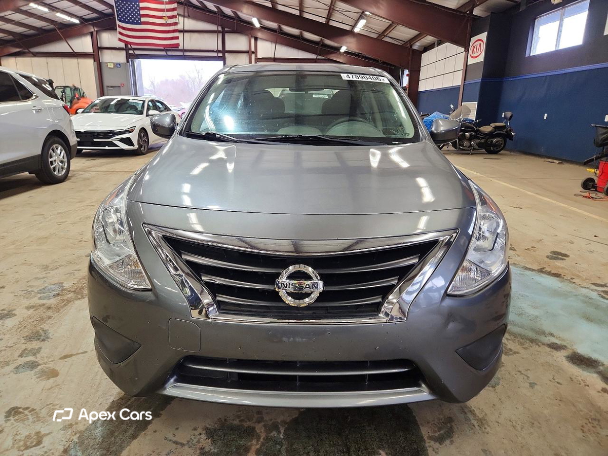 Nissan Versa 2016