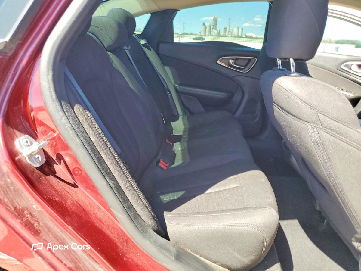 Chrysler 200 2015