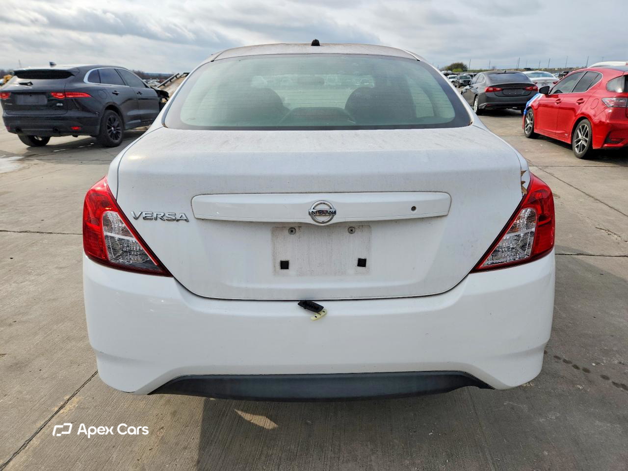 Nissan Versa 2016