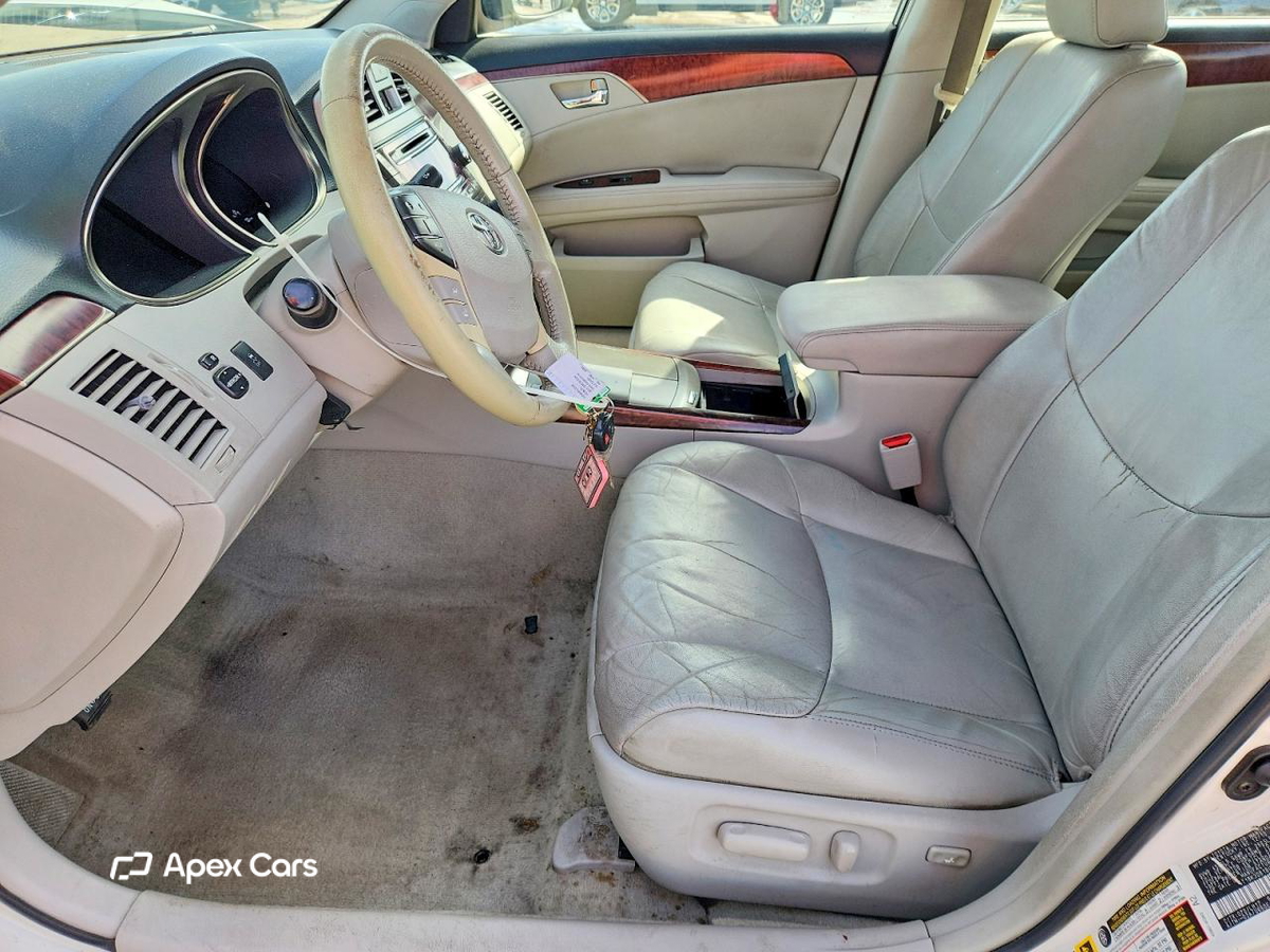 Toyota Avalon 2011