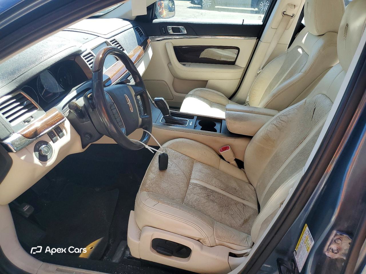 Lincoln MKS 2010