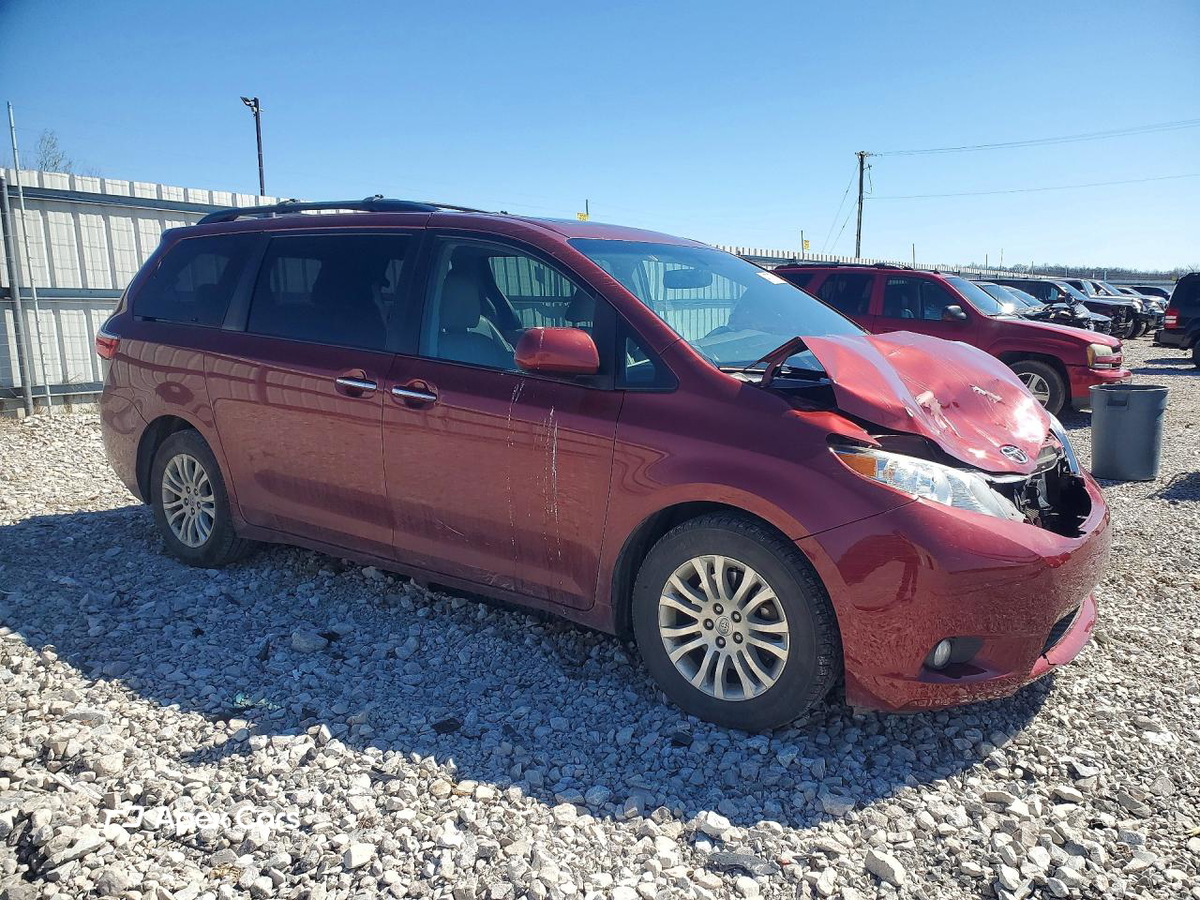 Toyota Sienna 2016