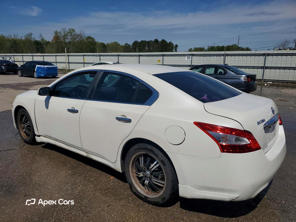 Nissan Maxima 2010