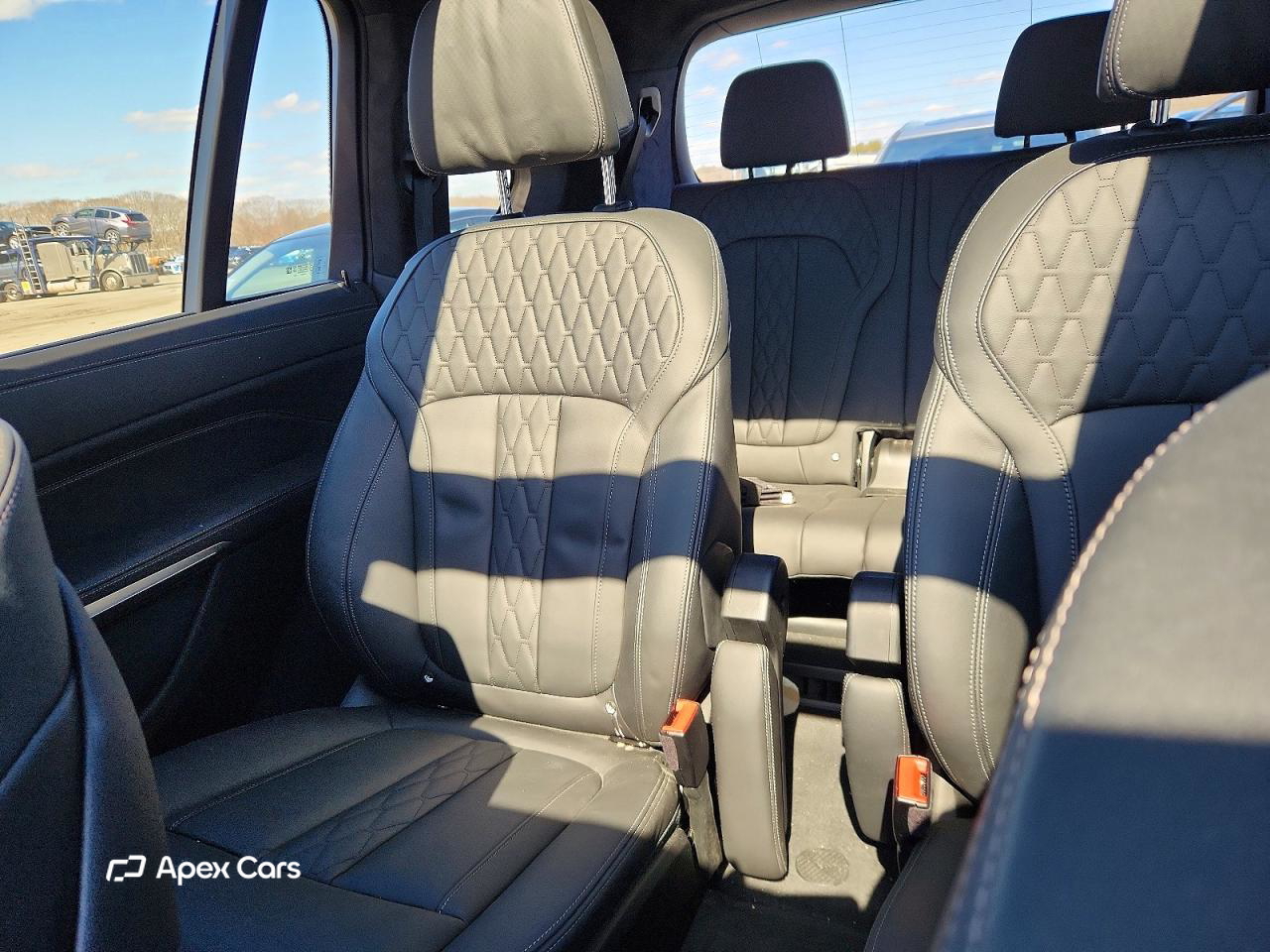 BMW X7 2025