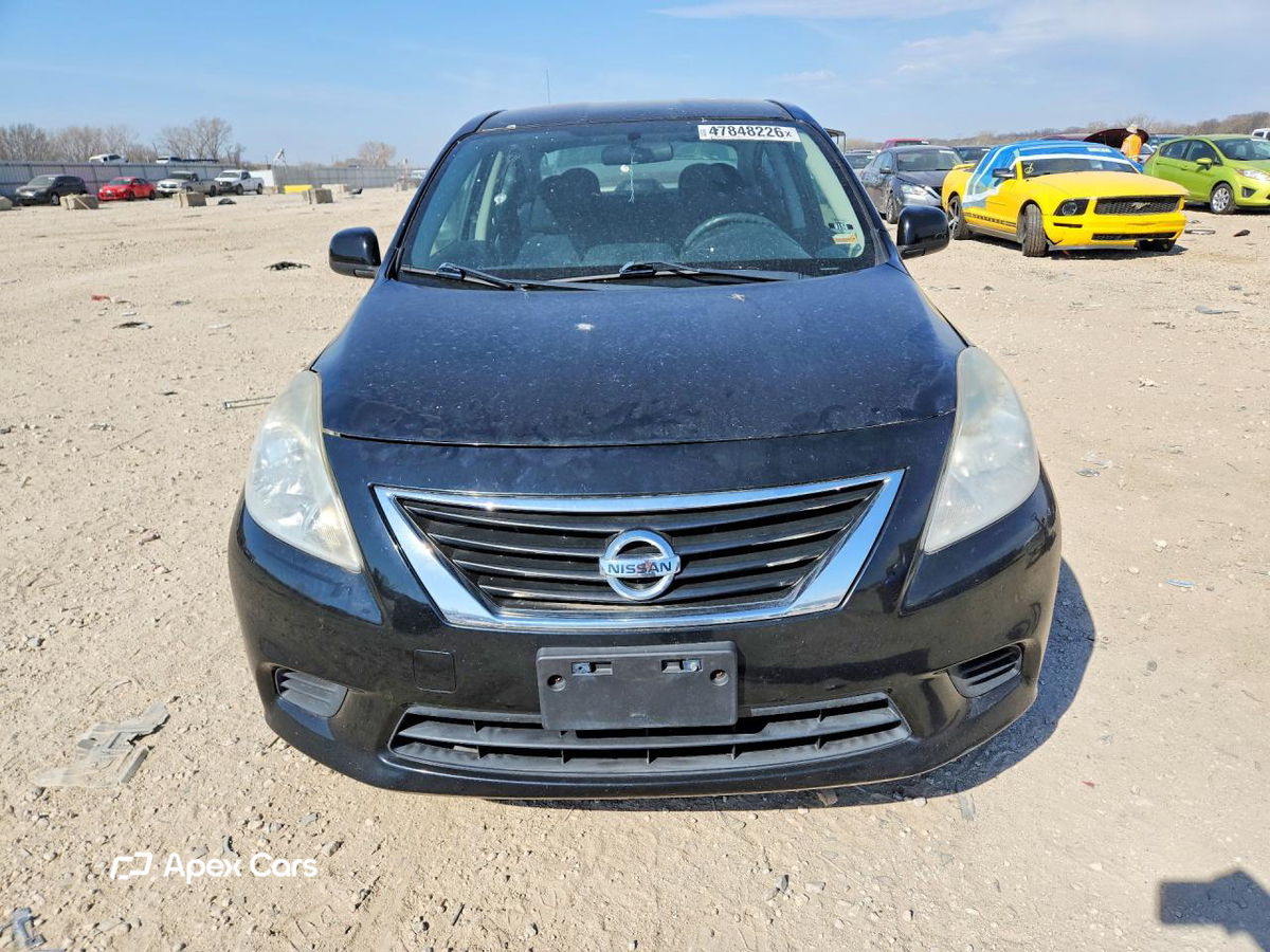 Nissan Versa 2012
