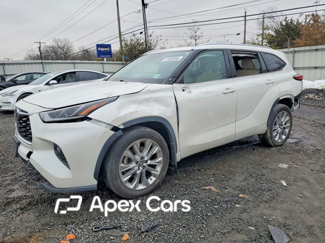 Toyota Highlander 2021 - Image 1 of 14