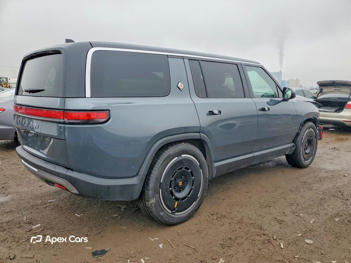 Rivian R1S 2025