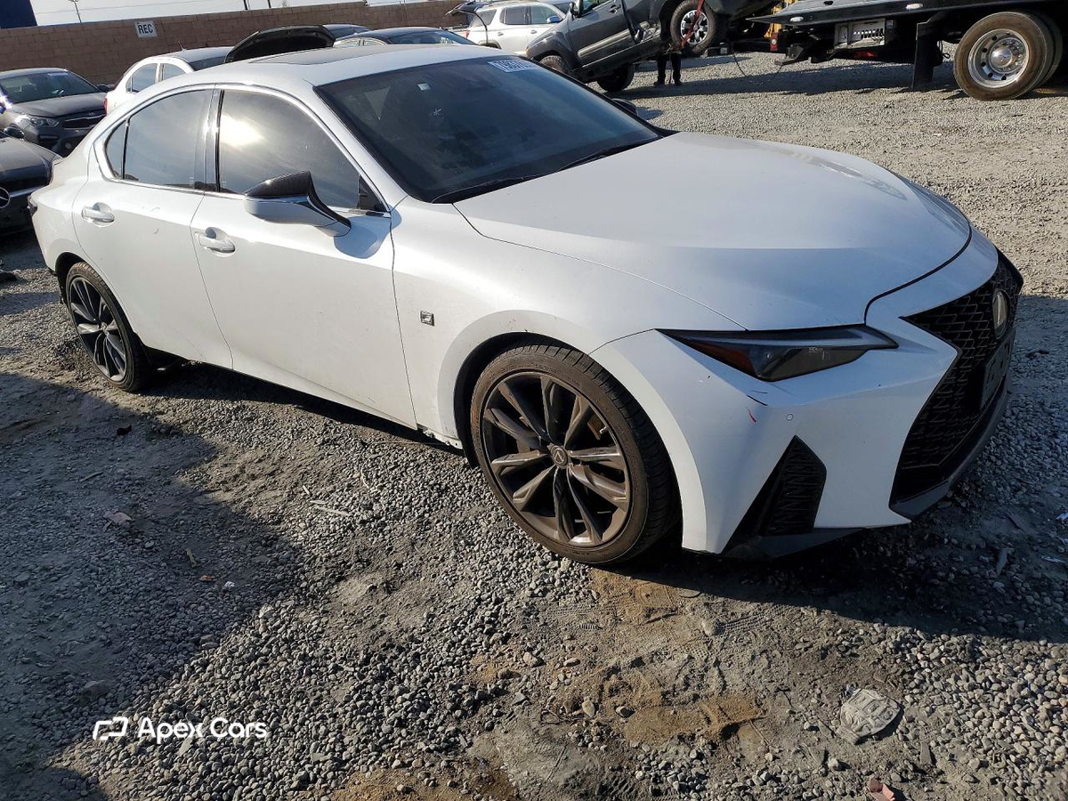 Lexus IS 2021