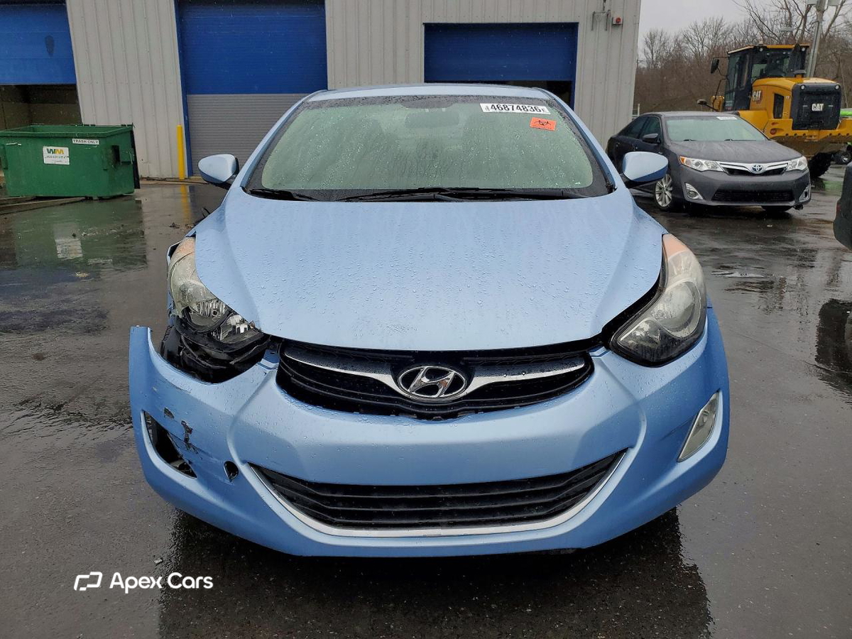 Hyundai Elantra 2012