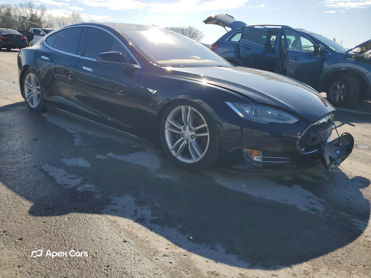 Tesla Model S 2015