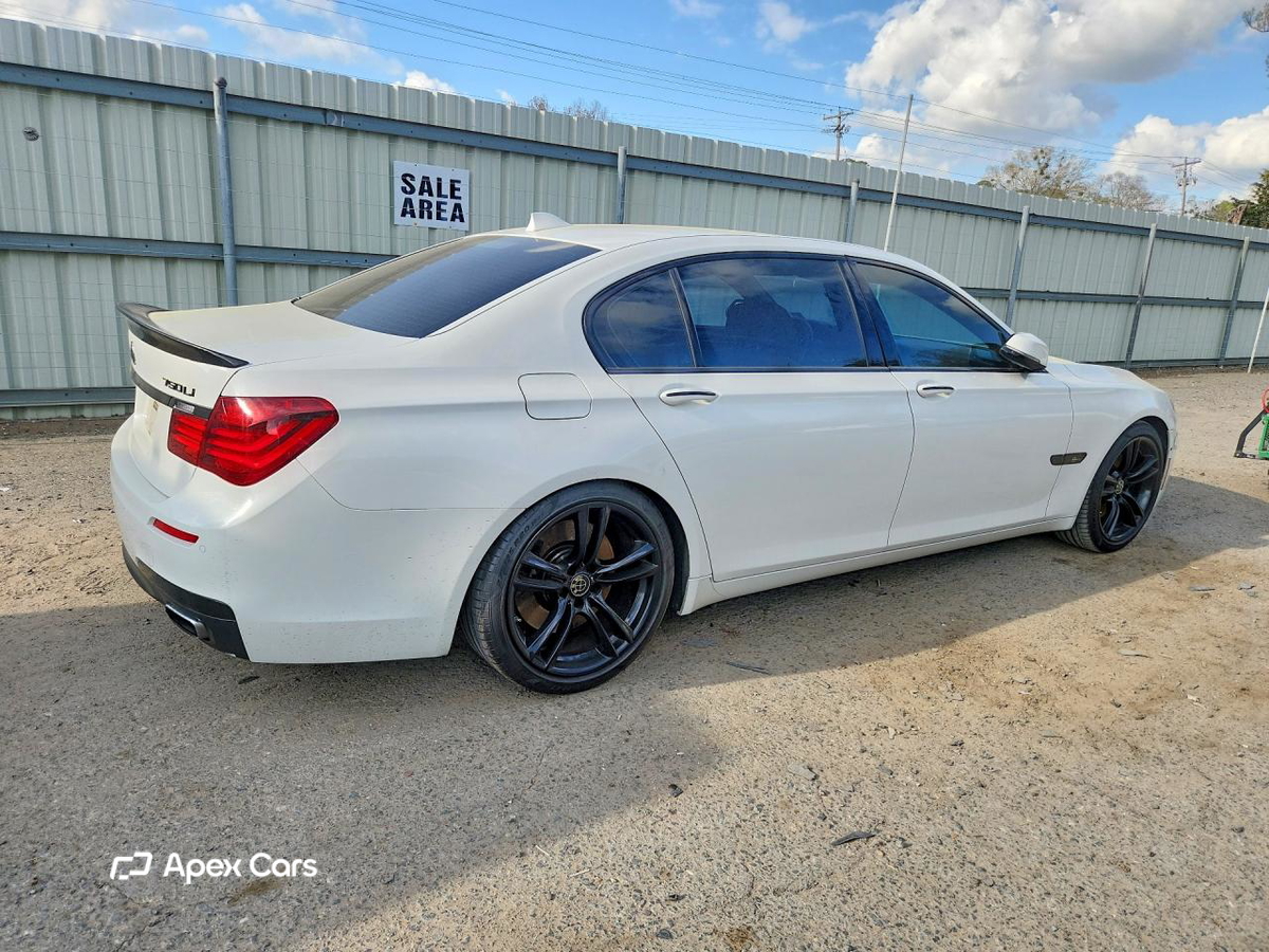 BMW Series 7 2015