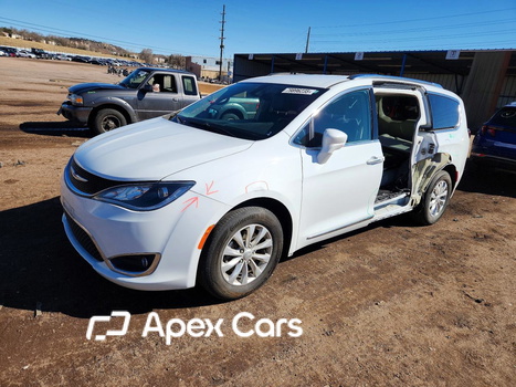 Chrysler Pacifica 2019 - Zdjęcie 1 z 13