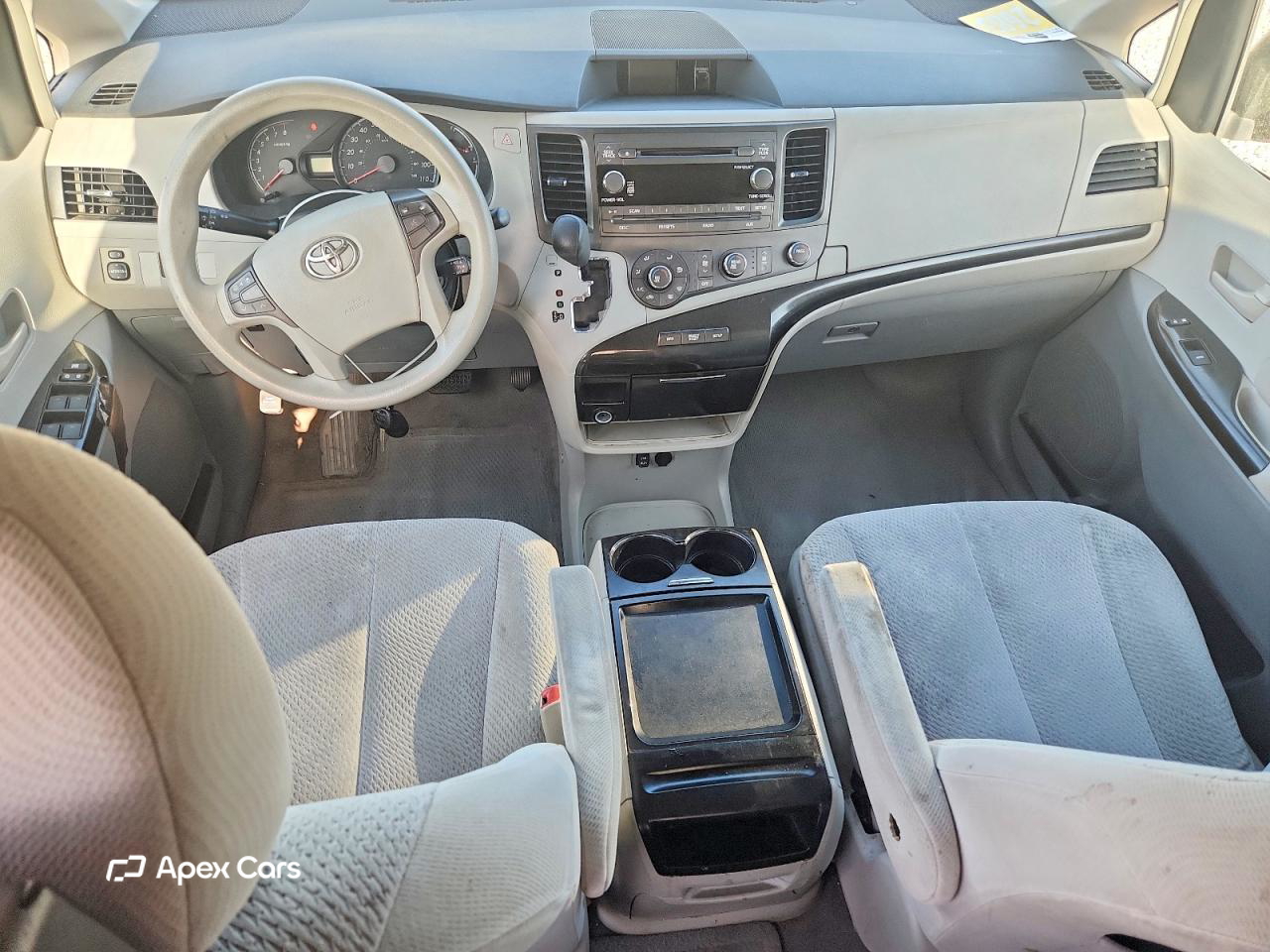 Toyota Sienna 2011