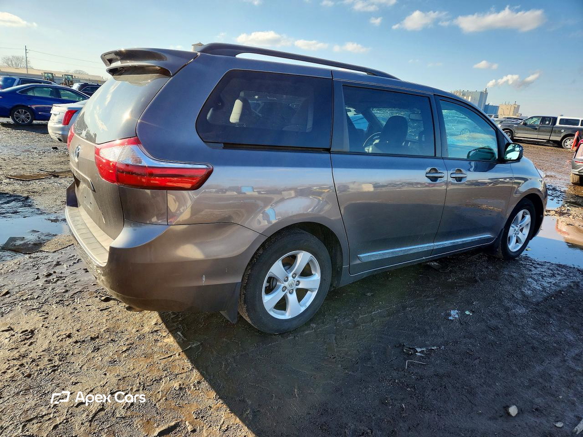 Toyota Sienna 2017